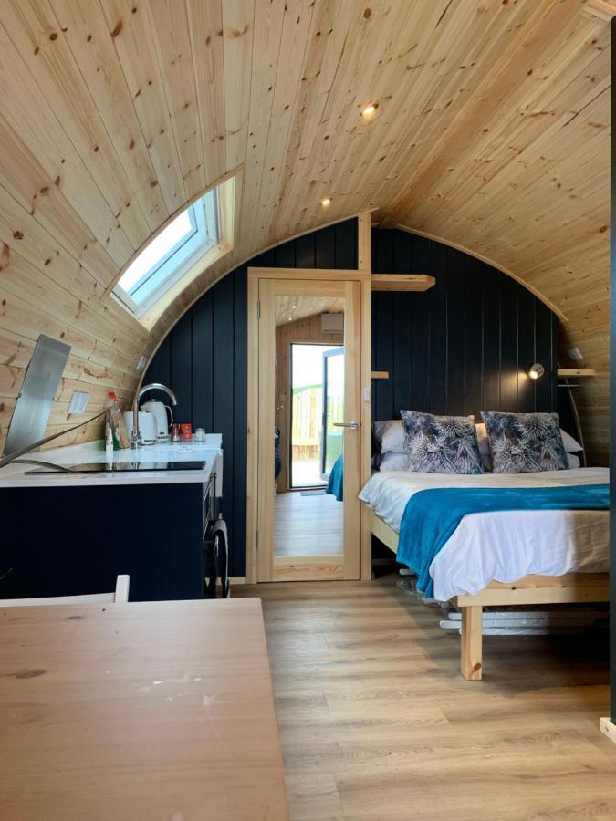 Thistle Pod Farm With Hottub Sleeps 2 *